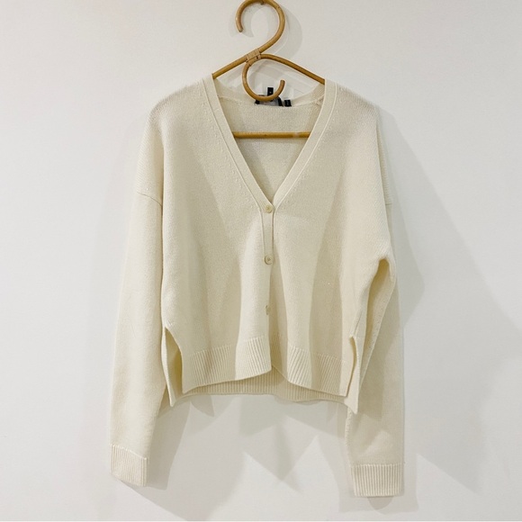 Theory 100% wool & cashmere cardigan in cream - Picture 6 of 9